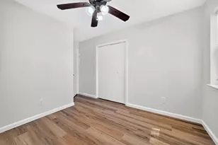 2127 Versailles Dr, Carrollton, TX 75007 - Photo 19