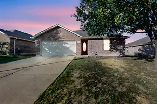 1449 Waterford Dr, Little Elm, TX 75068 - Photo 1