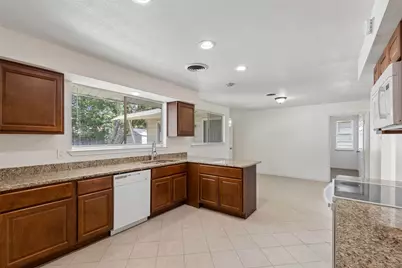 1723 Carlisle Street, Irving, TX 75062 - Photo 9