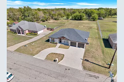 2204 Albert Broadfoot Street, Bonham, TX 75418 - Photo 21