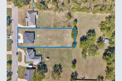 2204 Albert Broadfoot Street, Bonham, TX 75418 - Photo 23
