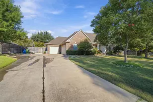 1909 Nancy Jane Cir, Garland, TX 75043 - Photo 31