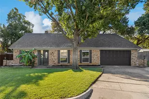283 Somerset Cir, Bedford, TX 76022 - Photo 1