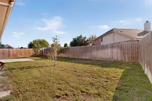 1305 Hearthstone Dr, Burleson, TX 76028 - Photo 37
