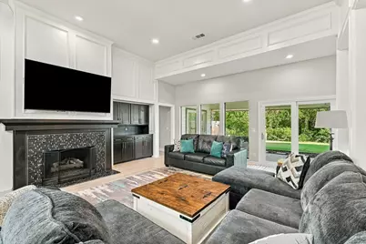 10011 Woodlake Drive, Dallas, TX 75243 - Photo 9