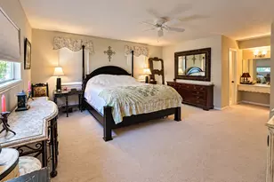 10734 Candlewood Dr, Houston, TX 77042 - Photo 11