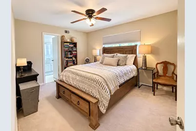 10734 Candlewood Drive, Houston, TX 77042 - Photo 19