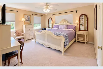 10734 Candlewood Drive, Houston, TX 77042 - Photo 15