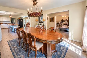 10734 Candlewood Dr, Houston, TX 77042 - Photo 9