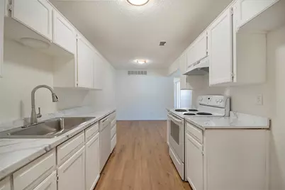 3723 Hulen Park Circle, Fort Worth, TX 76123 - Photo 11