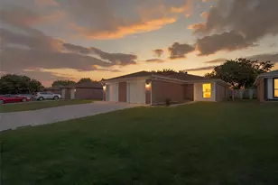 3723 Hulen Park Cir, Fort Worth, TX 76123 - Photo 3