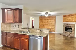 1012 Triple Crown Dr, Fort Worth, TX 76179 - Photo 5