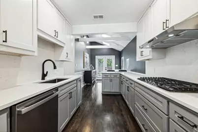 8723 Glencrest Lane, Dallas, TX 75209 - Photo 11