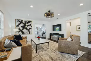 8723 Glencrest Ln, Dallas, TX 75209 - Photo 3