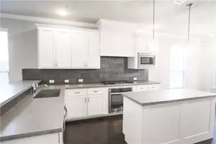 2605 McCart Ave, Fort Worth, TX 76110 - Photo 7