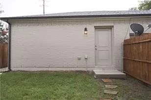 2605 McCart Ave, Fort Worth, TX 76110 - Photo 29
