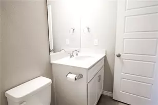 2605 McCart Ave, Fort Worth, TX 76110 - Photo 19
