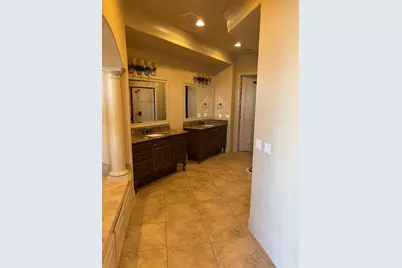 563 Rockingham Drive, Irving, TX 75063 - Photo 19
