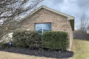 247 Pine Crest Dr, Justin, TX 76247 - Photo 3