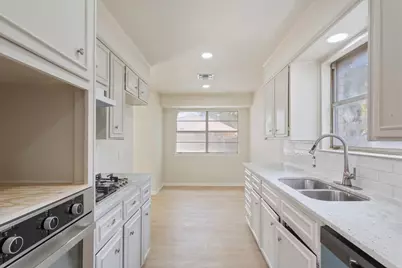 313 Carver Street, Waco, TX 76704 - Photo 9