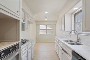 313 Carver St, Waco, TX 76704 - Photo 9
