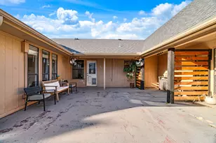 420 SE 39 St, Paris, TX 75460 - Photo 25