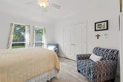 116 E 8th Street, Irving, TX 75060 - Photo 27
