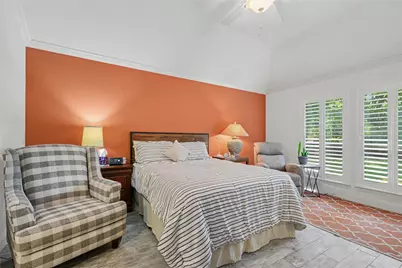 116 E 8th Street, Irving, TX 75060 - Photo 17