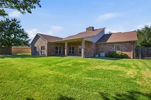 800 Cottonwood Ct, Stephenville, TX 76401 - Photo 37