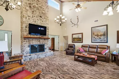 800 Cottonwood Court, Stephenville, TX 76401 - Photo 5
