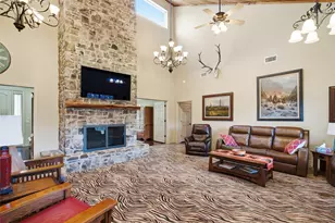 800 Cottonwood Ct, Stephenville, TX 76401 - Photo 5