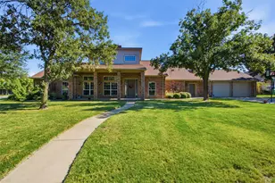 800 Cottonwood Ct, Stephenville, TX 76401 - Photo 1