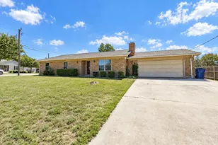 101 W Park St, Decatur, TX 76234 - Photo 3