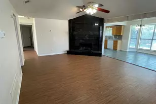 971 N Brookside Dr, Cedar Hill, TX 75104 - Photo 5