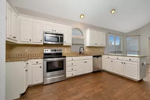 545 Wild Ivy Trail, Fort Worth, TX 76052 - Photo 11