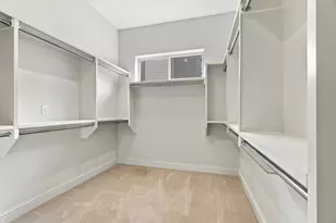 101 Decker Ct, Irving, TX 75062 - Photo 17