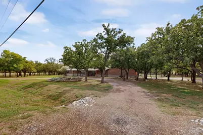 111 Clear Creek Drive, Sunset, TX 76270 - Photo 3