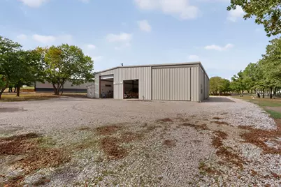 111 Clear Creek Drive, Sunset, TX 76270 - Photo 33
