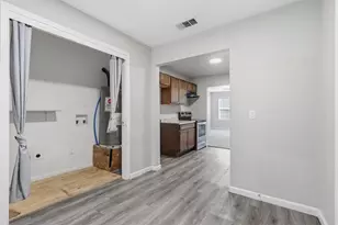205 Olive St, Cleburne, TX 76031 - Photo 13