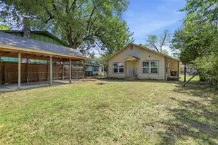 205 Olive St, Cleburne, TX 76031 - Photo 21