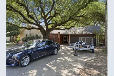 1402 Addington Street, Irving, TX 75062 - Photo 1