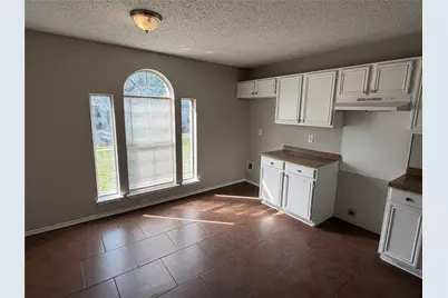 1221 Brooklawn Drive, Arlington, TX 76018 - Photo 5