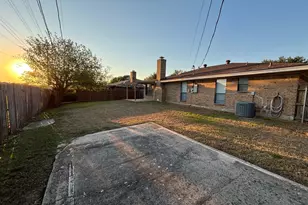 2112 River Bend Rd, Arlington, TX 76014 - Photo 19