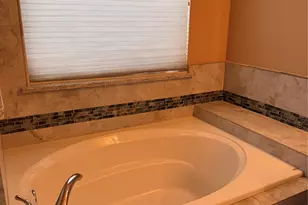 7804 Brook Meadow Ln, Fort Worth, TX 76133 - Photo 9