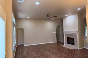 7804 Brook Meadow Ln, Fort Worth, TX 76133 - Photo 3