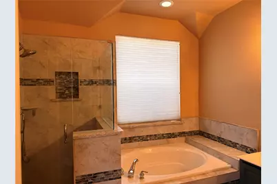 7804 Brook Meadow Lane, Fort Worth, TX 76133 - Photo 11
