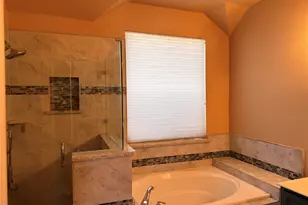 7804 Brook Meadow Ln, Fort Worth, TX 76133 - Photo 11