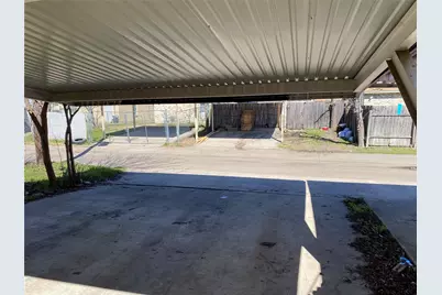 3055 Gregory Lane, Grand Prairie, TX 75052 - Photo 17