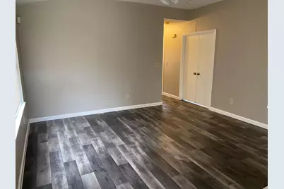 3055 Gregory Lane, Grand Prairie, TX 75052 - Photo 9