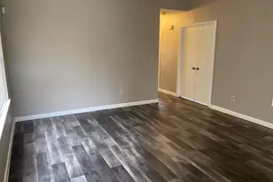3055 Gregory Ln, Grand Prairie, TX 75052 - Photo 9